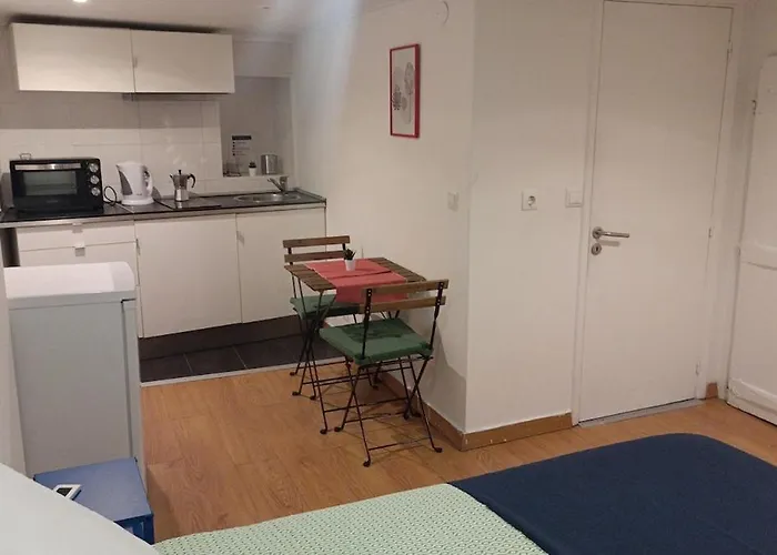 By Avenida Da Liberdade * Lissabon